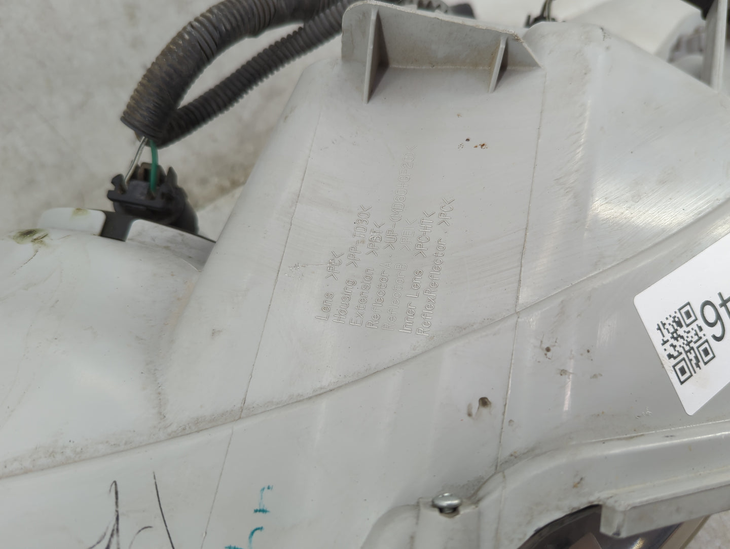 2012-2014 Toyota Camry Passenger Right Oem Head Light Headlight Lamp - Oemusedautoparts1.com