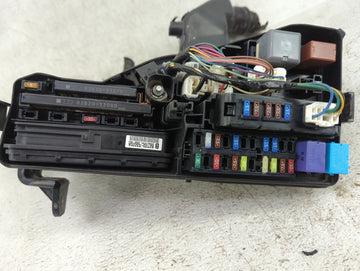 2012-2017 Toyota Camry Fusebox Fuse Box Panel Relay Module P/N:82720-33220A 82620-33070 Fits Fits 2012 2013 2014 2015 2016 2017 OEM Used Auto Parts