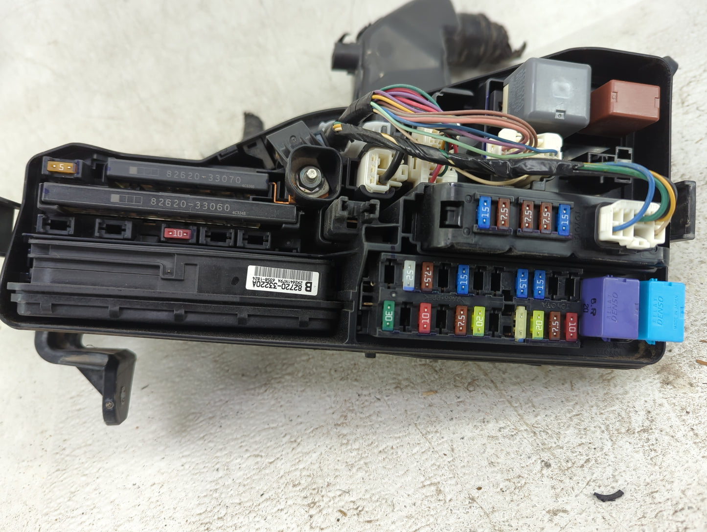 2012-2017 Toyota Camry Fusebox Fuse Box Panel Relay Module P/N:82720-33220A 82620-33070 Fits Fits 2012 2013 2014 2015 2016 2
