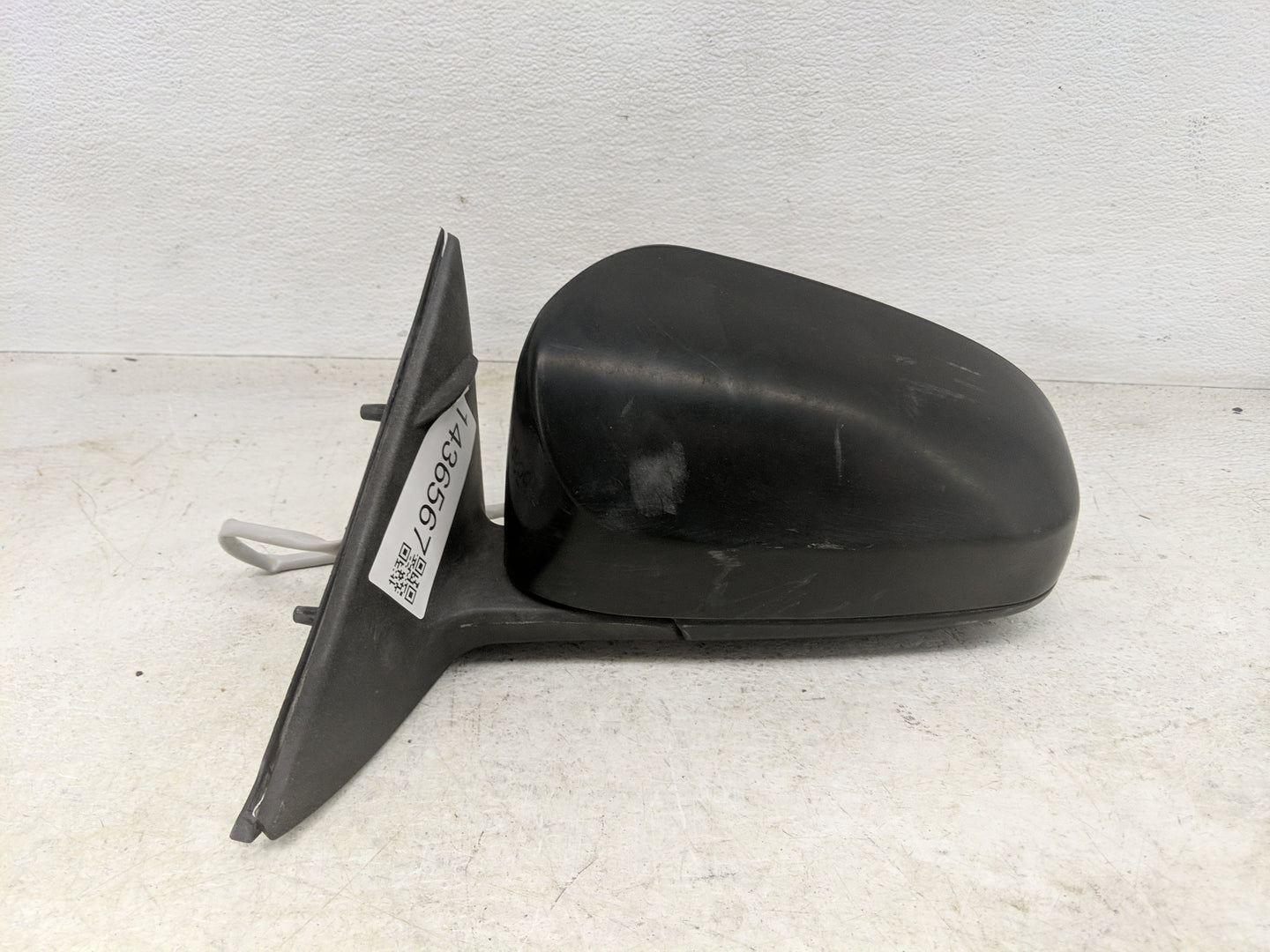 2012-2014 Toyota Camry Driver Side View Mirror - Left Door Mirror OEM Used - Oemusedautoparts1.com