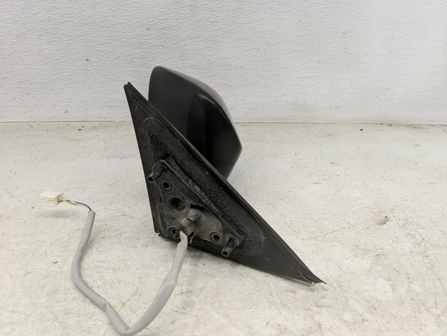 2012-2014 Toyota Camry Driver Side View Mirror - Left Door Mirror OEM Used - Oemusedautoparts1.com