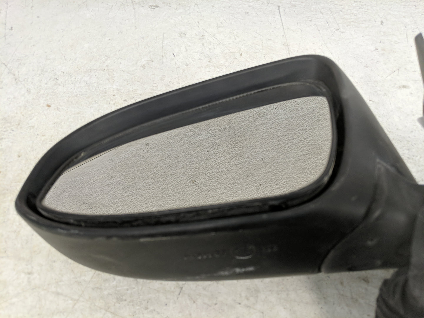 2012-2014 Toyota Camry Driver Side View Mirror - Left Door Mirror OEM Used - Oemusedautoparts1.com