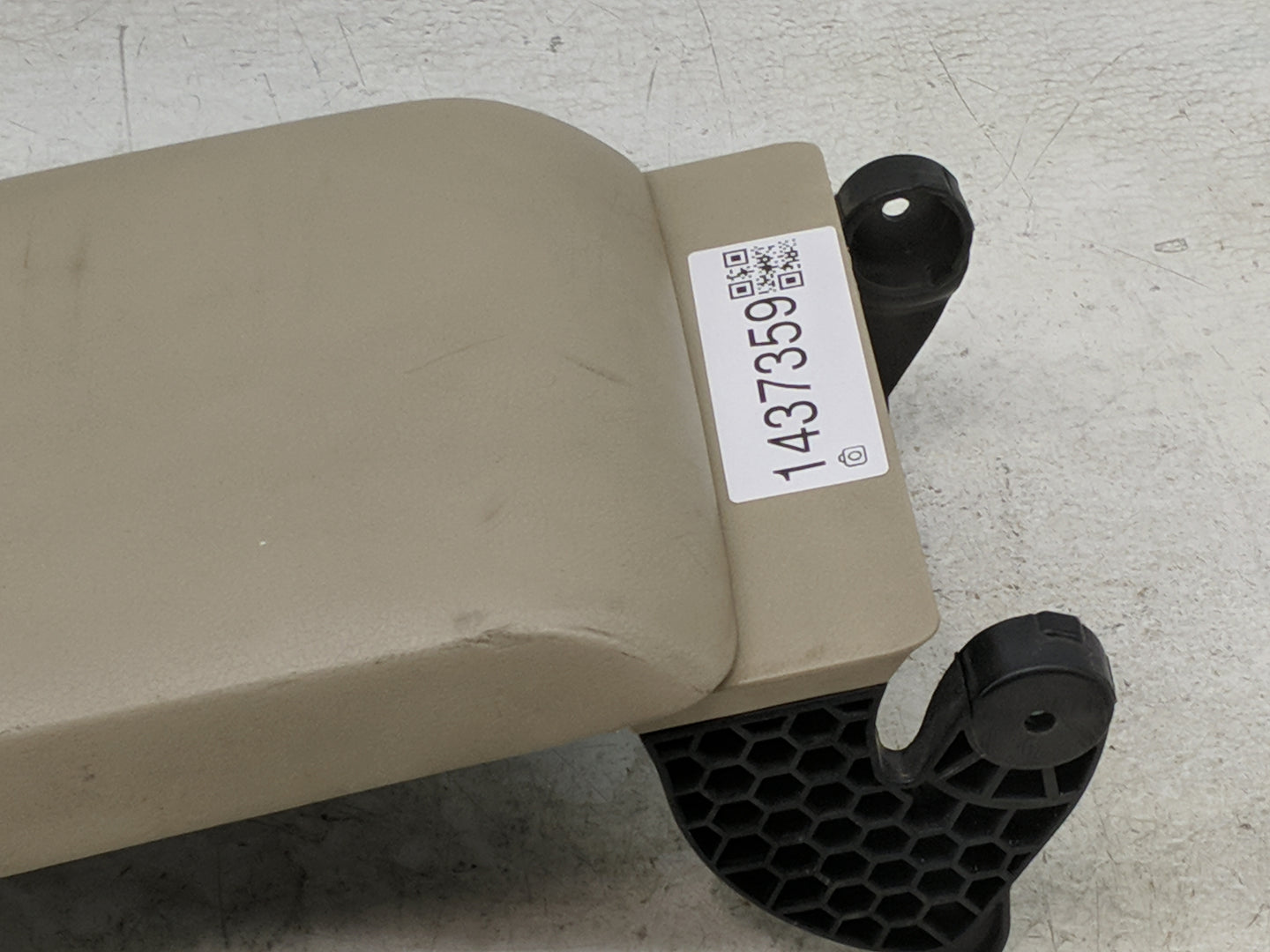 2014 Toyota Camry Center Console Armrest Cover Lid Fits OEM Used Auto Parts - Oemusedautoparts1.com