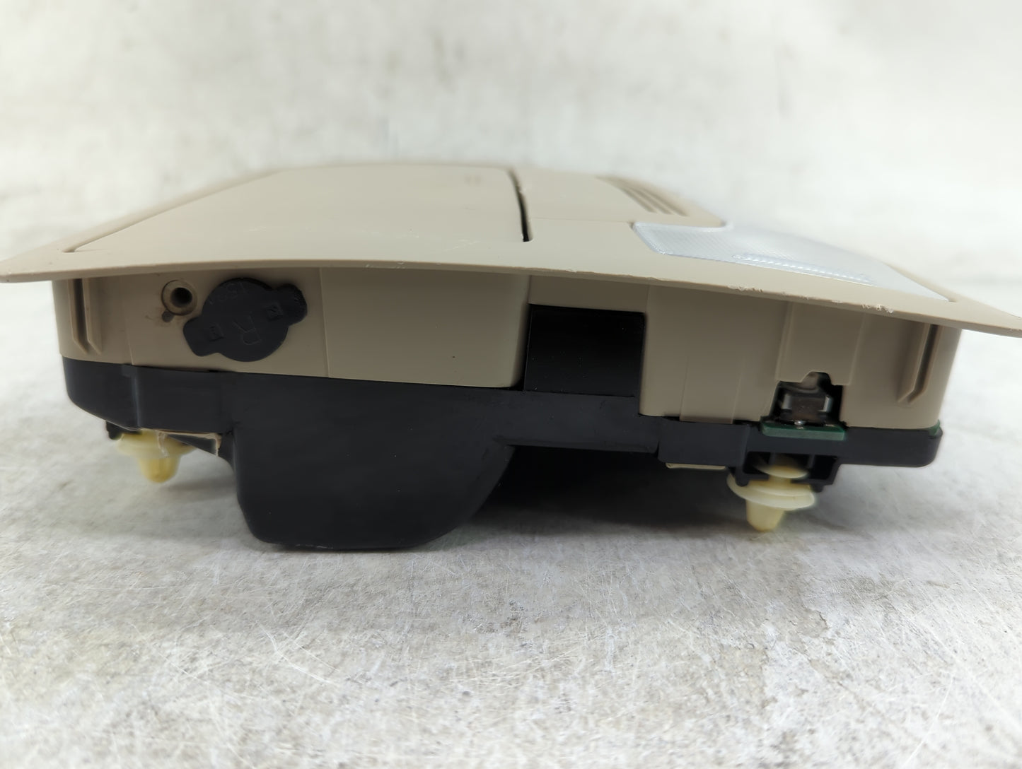 2014 Toyota Camry Overhead Roof Console - Oemusedautoparts1.com