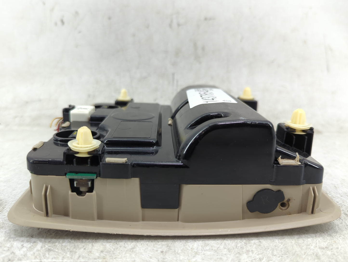 2014 Toyota Camry Overhead Roof Console - Oemusedautoparts1.com