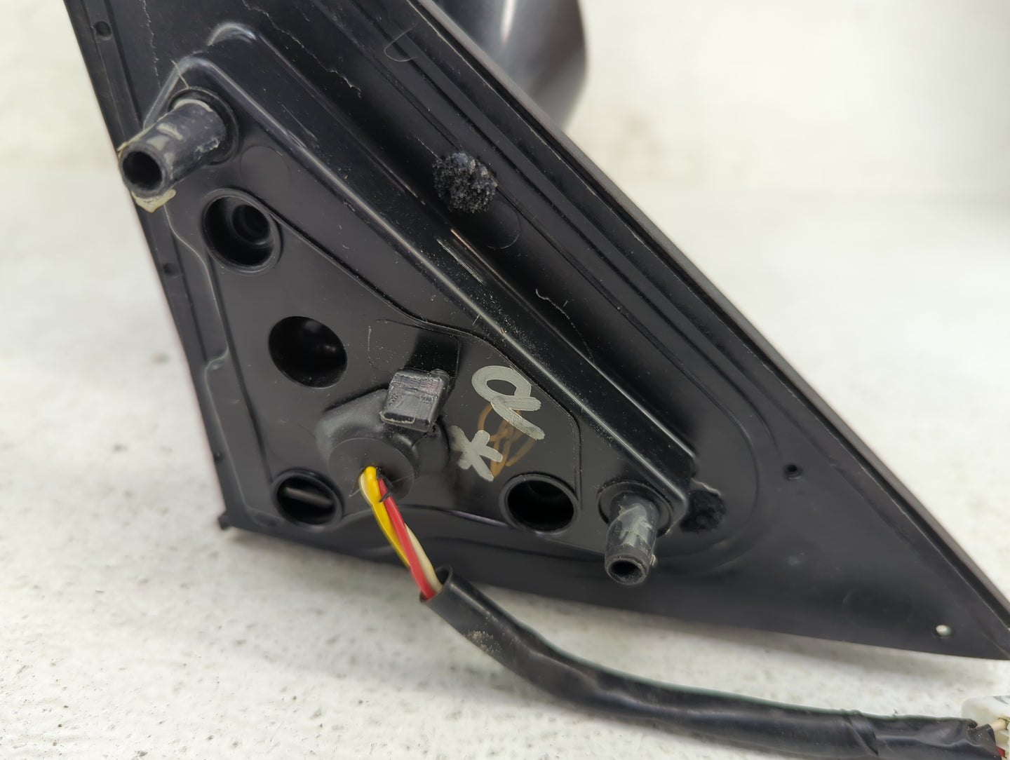 2012-2014 Toyota Camry Driver Side View Mirror - Left Door Mirror OEM Used - Oemusedautoparts1.com