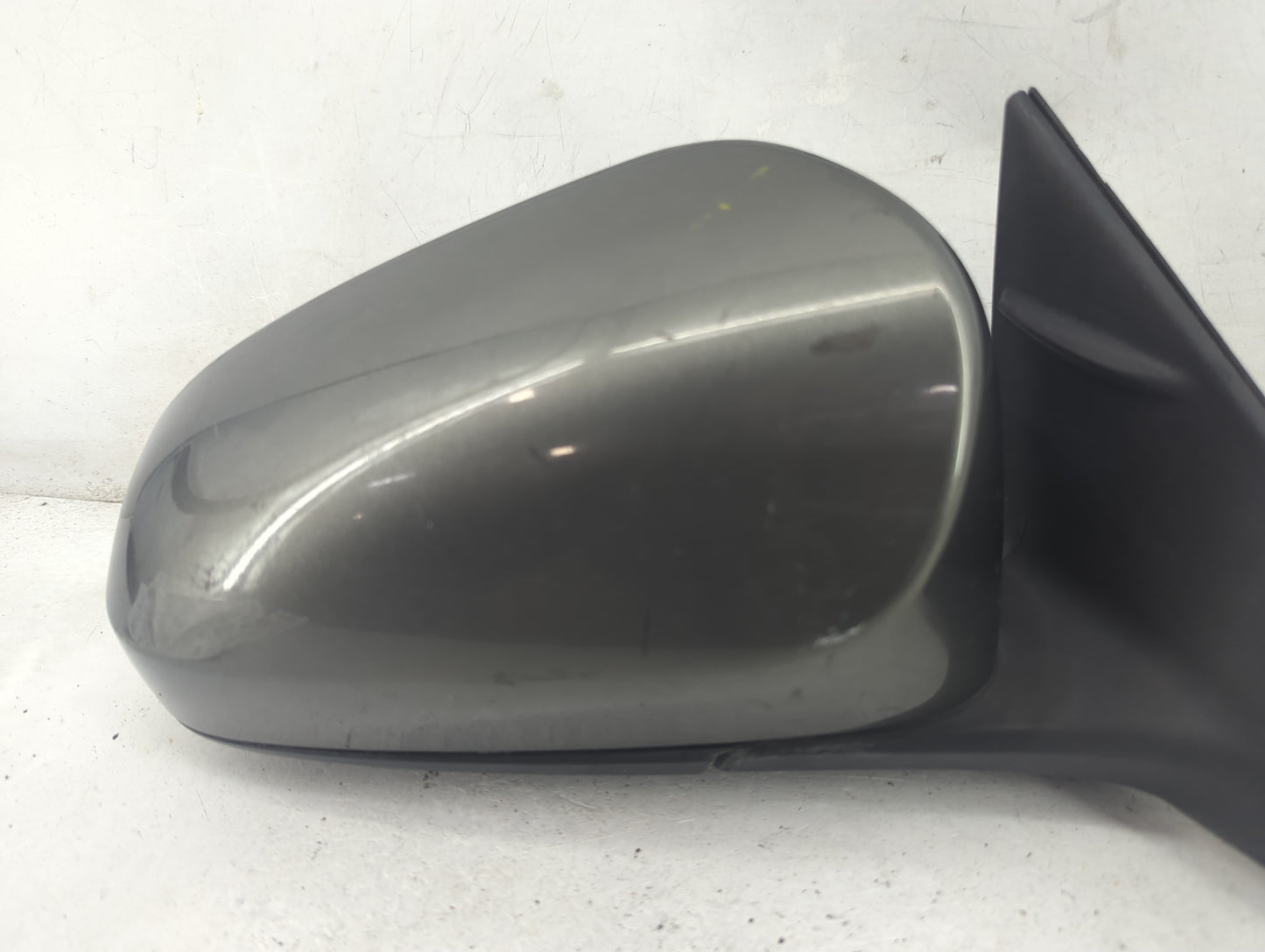 2012-2014 Toyota Camry Passenger Side View Mirror - Right Door Mirror OEM Used - Oemusedautoparts1.com