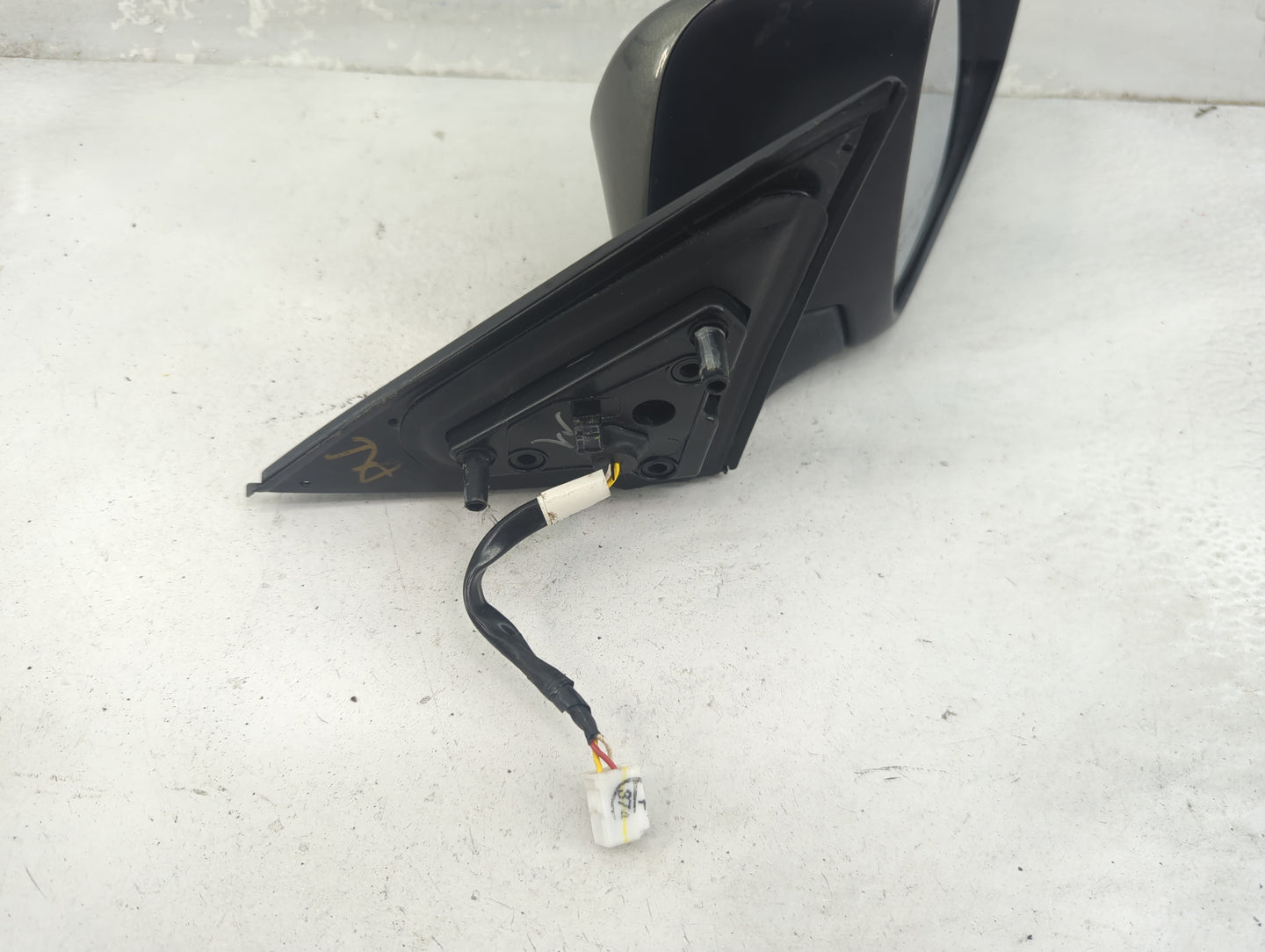 2012-2014 Toyota Camry Passenger Side View Mirror - Right Door Mirror OEM Used - Oemusedautoparts1.com