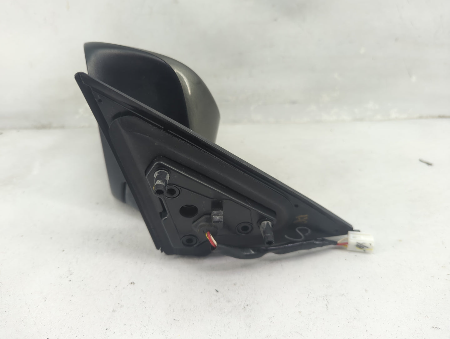 2012-2014 Toyota Camry Driver Side View Mirror - Left Door Mirror OEM Used - Oemusedautoparts1.com