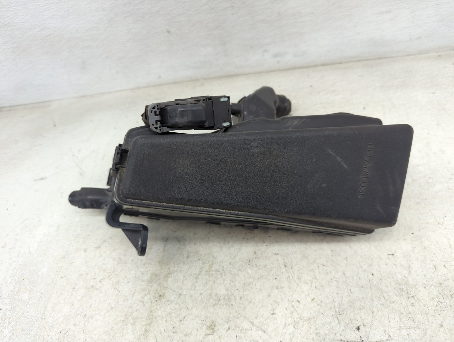 2012-2017 Toyota Camry Fusebox Fuse Box Panel Relay Module P/N:82720-33220A Fits Fits 2012 2013 2014 2015 2016 2017 OEM Used