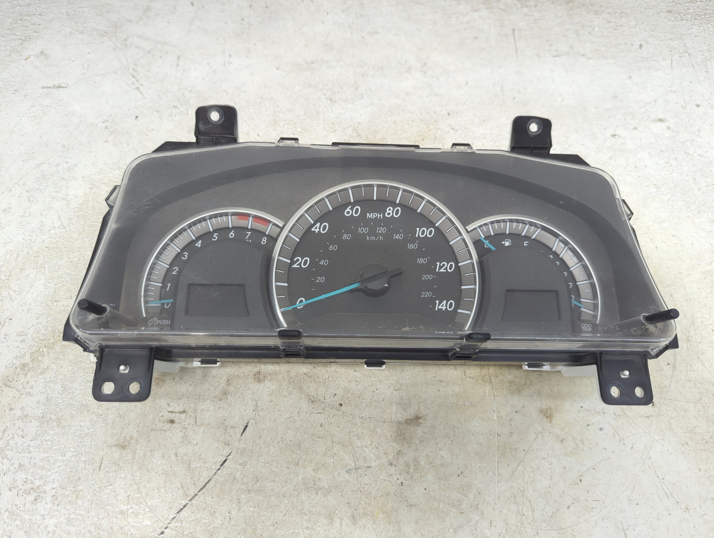 2013-2014 Toyota Camry Instrument Cluster Speedometer Gauges P/N:83800-0X640-00 TN157560-3000 Miles: Fits Fits 2013 2014 OEM
