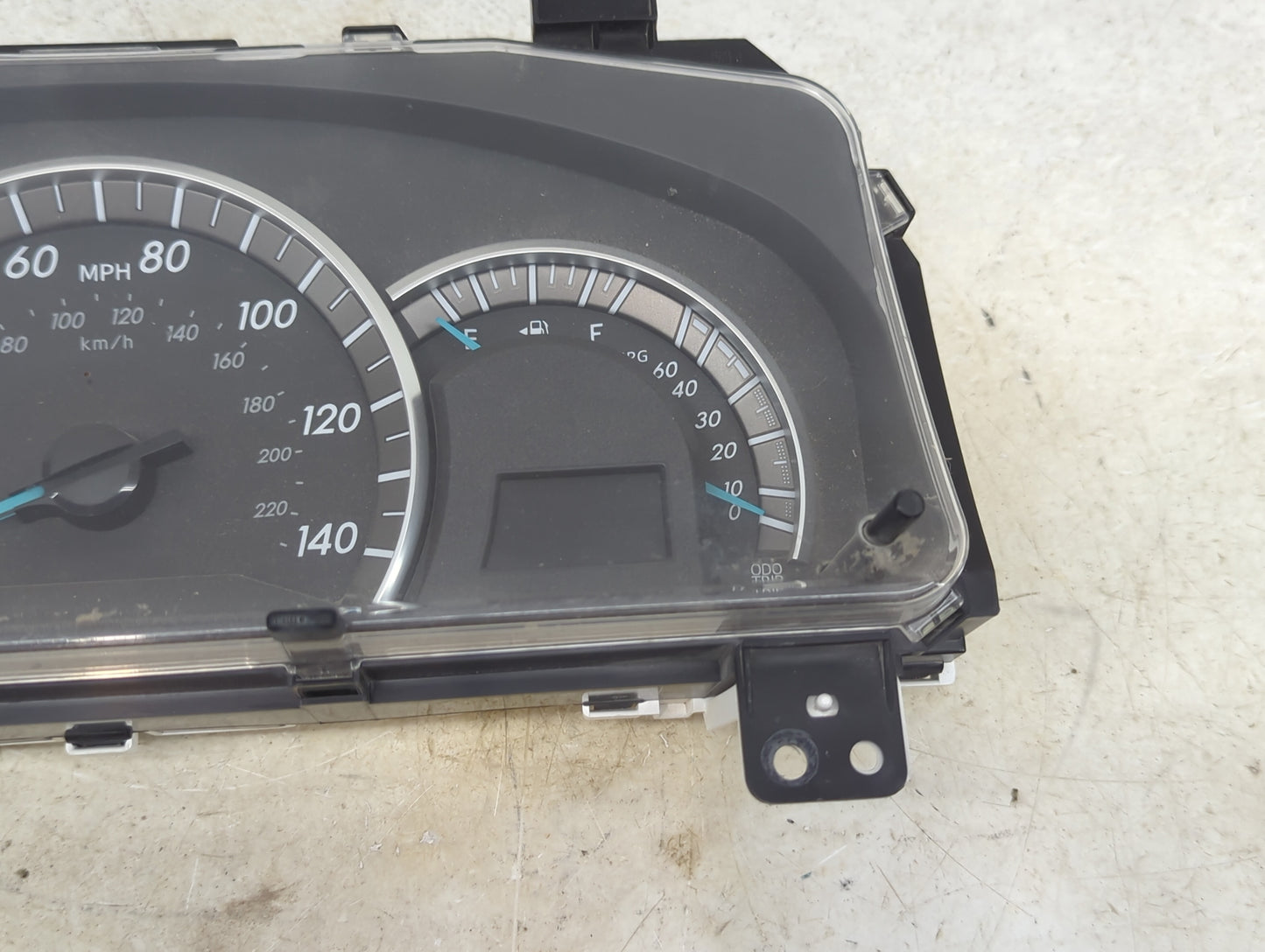 2013-2014 Toyota Camry Instrument Cluster Speedometer Gauges P/N:83800-0X640-00 TN157560-3000 Miles: Fits Fits 2013 2014 OEM