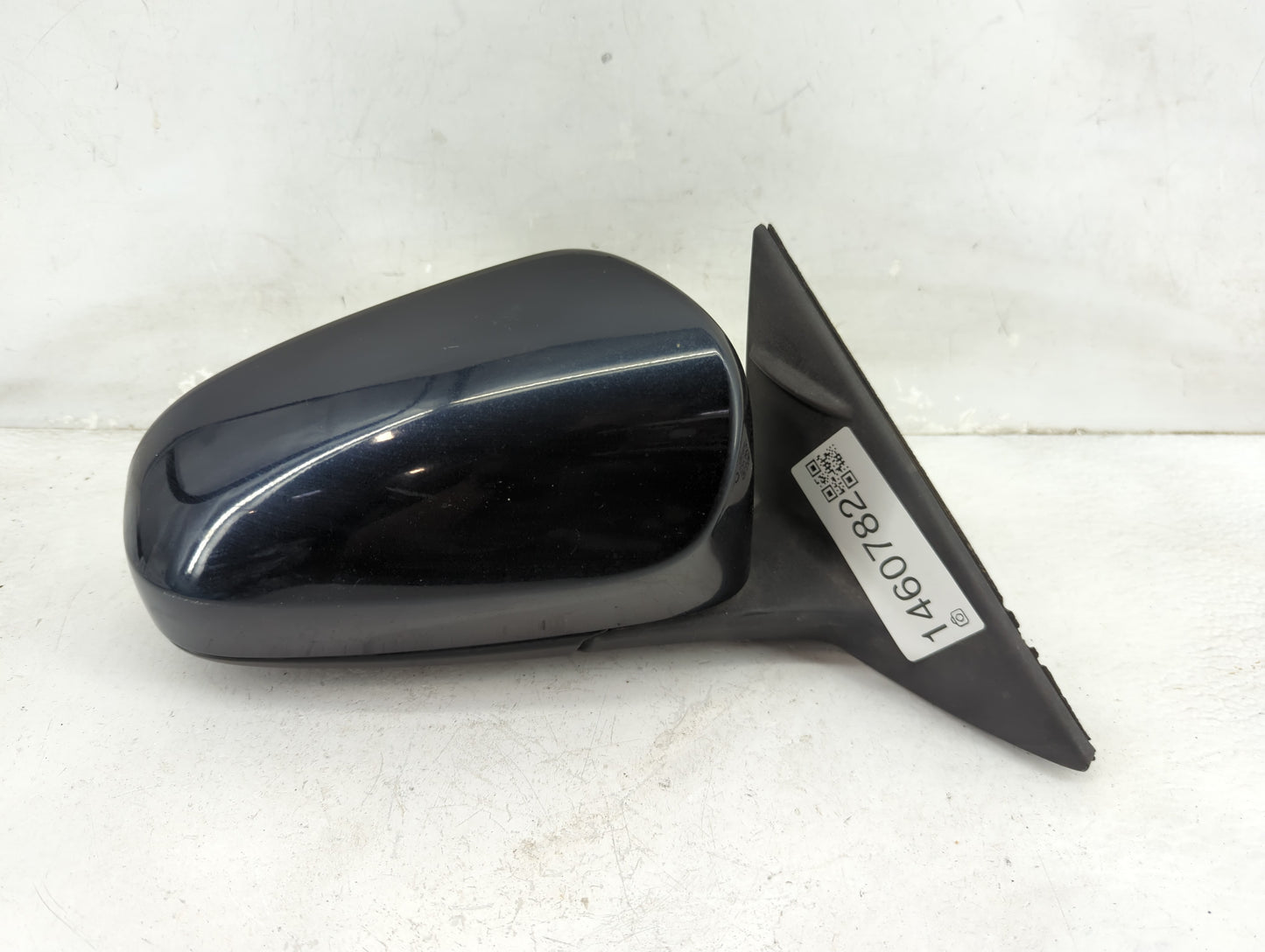 2012-2014 Toyota Camry Passenger Side View Mirror - Right Door Mirror OEM Used - Oemusedautoparts1.com