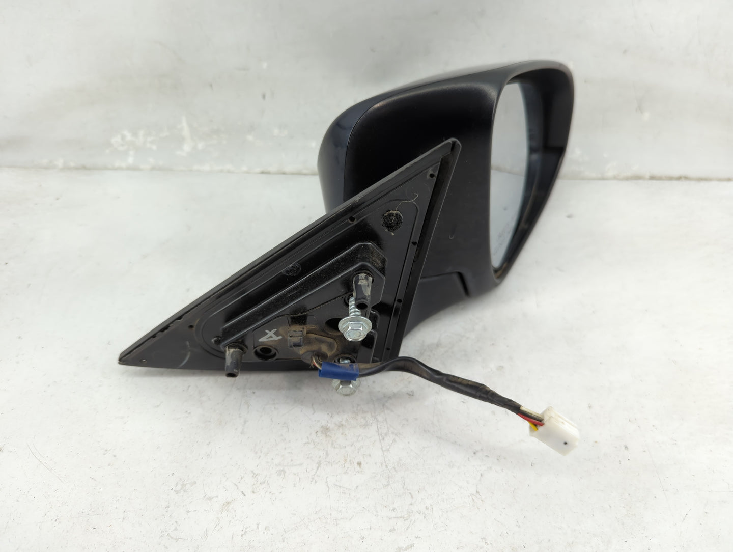 2012-2014 Toyota Camry Passenger Side View Mirror - Right Door Mirror OEM Used - Oemusedautoparts1.com