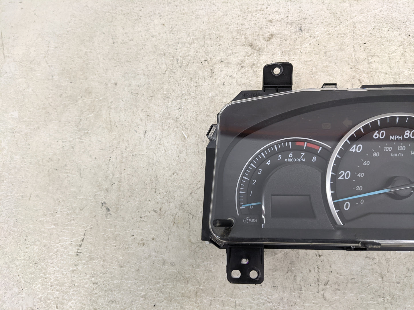 2013-2014 Toyota Camry Instrument Cluster Speedometer Gauges P/N:83800-0X620-00 TN157560-2980 Miles:119K Fits Fits 2013 2014