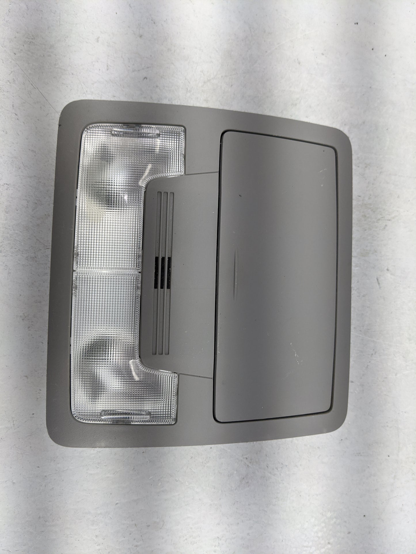 2014 Toyota Camry Overhead Roof Console Gray 1467614 - Oemusedautoparts1.com