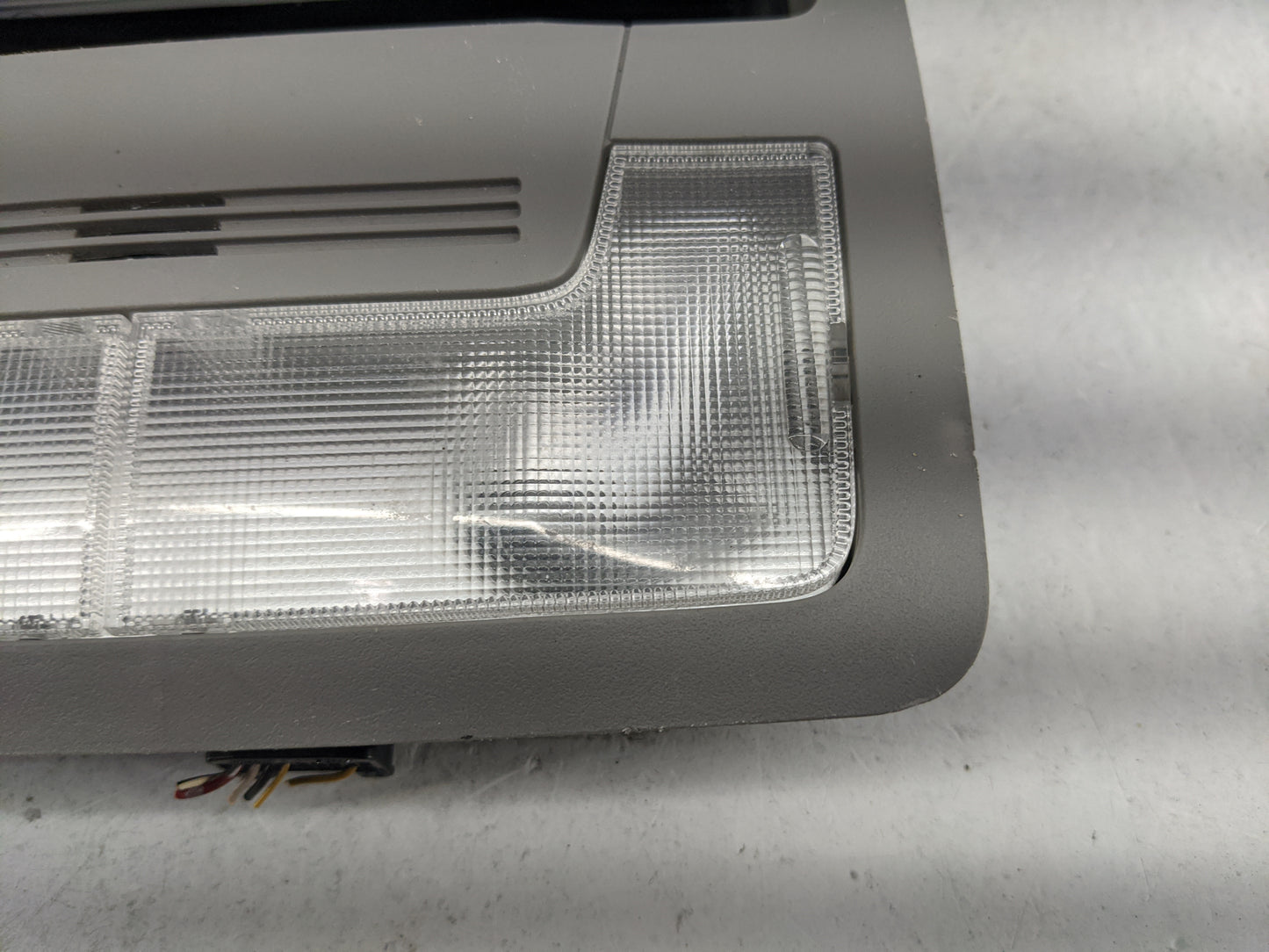 2014 Toyota Camry Overhead Roof Console Gray 1467614 - Oemusedautoparts1.com