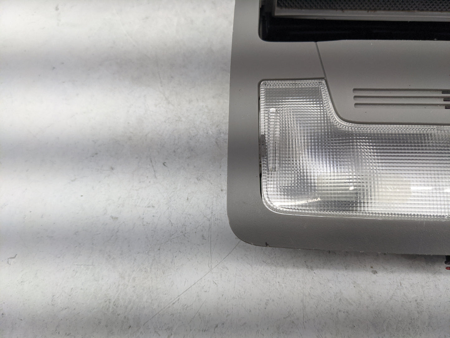 2014 Toyota Camry Overhead Roof Console Gray 1467614 - Oemusedautoparts1.com