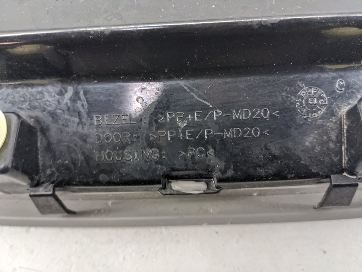 2014 Toyota Camry Overhead Roof Console Gray 1467614 - Oemusedautoparts1.com