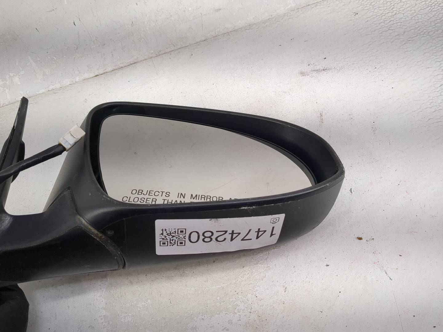 2012-2014 Toyota Camry Passenger Side View Mirror - Right Door Mirror OEM Used - Oemusedautoparts1.com