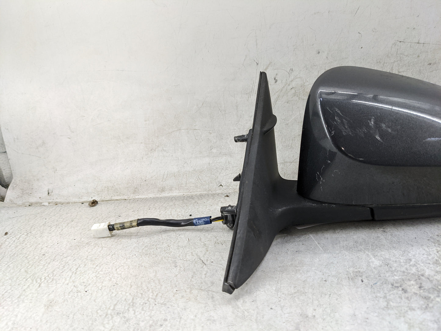 2012-2014 Toyota Camry Driver Side View Mirror - Left Door Mirror OEM Used - Oemusedautoparts1.com
