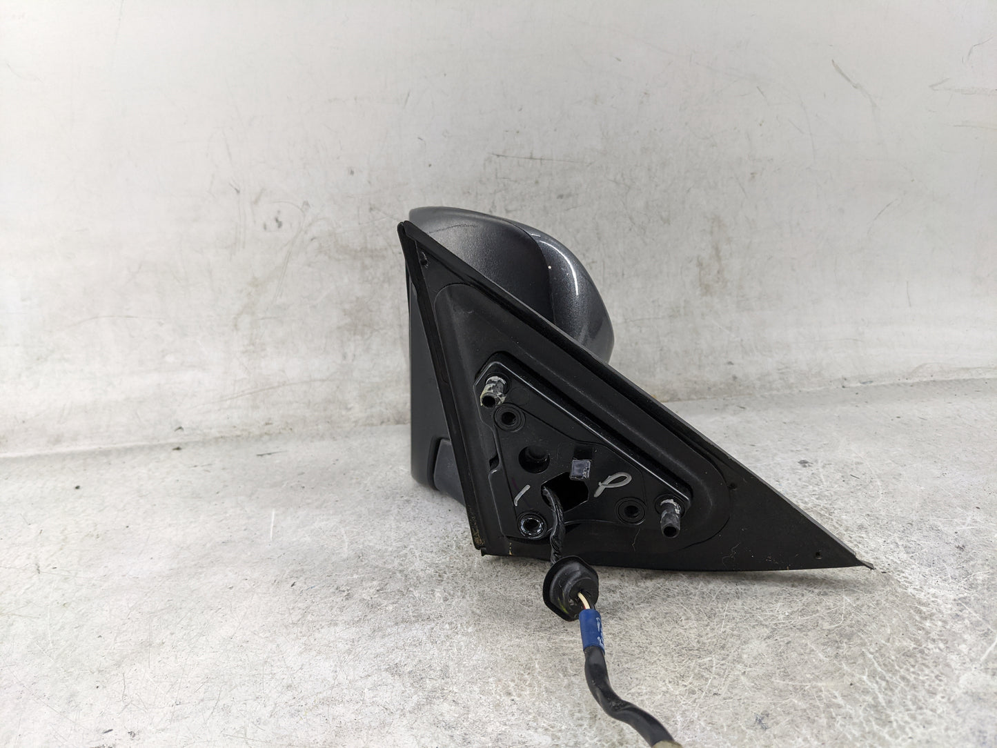 2012-2014 Toyota Camry Driver Side View Mirror - Left Door Mirror OEM Used - Oemusedautoparts1.com