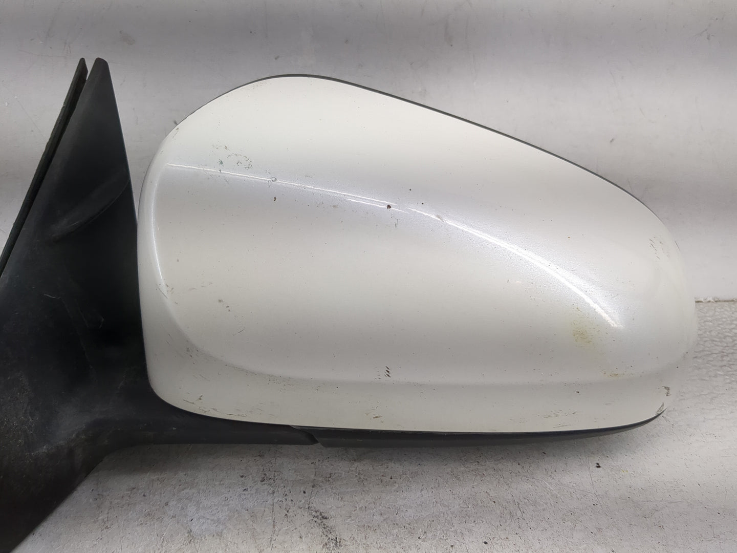 2012-2014 Toyota Camry Driver Side View Mirror - Left Door Mirror OEM Used - Oemusedautoparts1.com