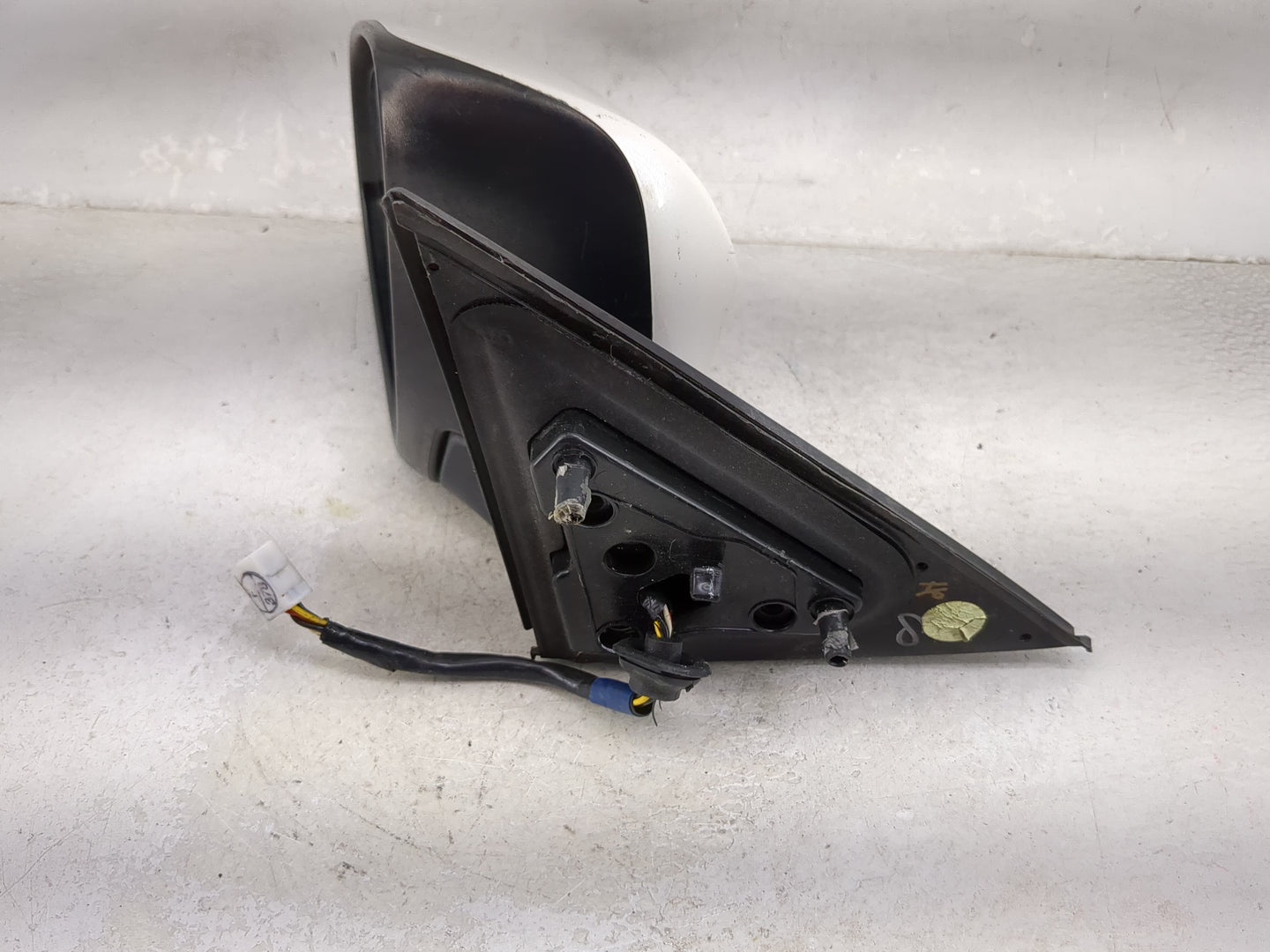 2012-2014 Toyota Camry Driver Side View Mirror - Left Door Mirror OEM Used - Oemusedautoparts1.com