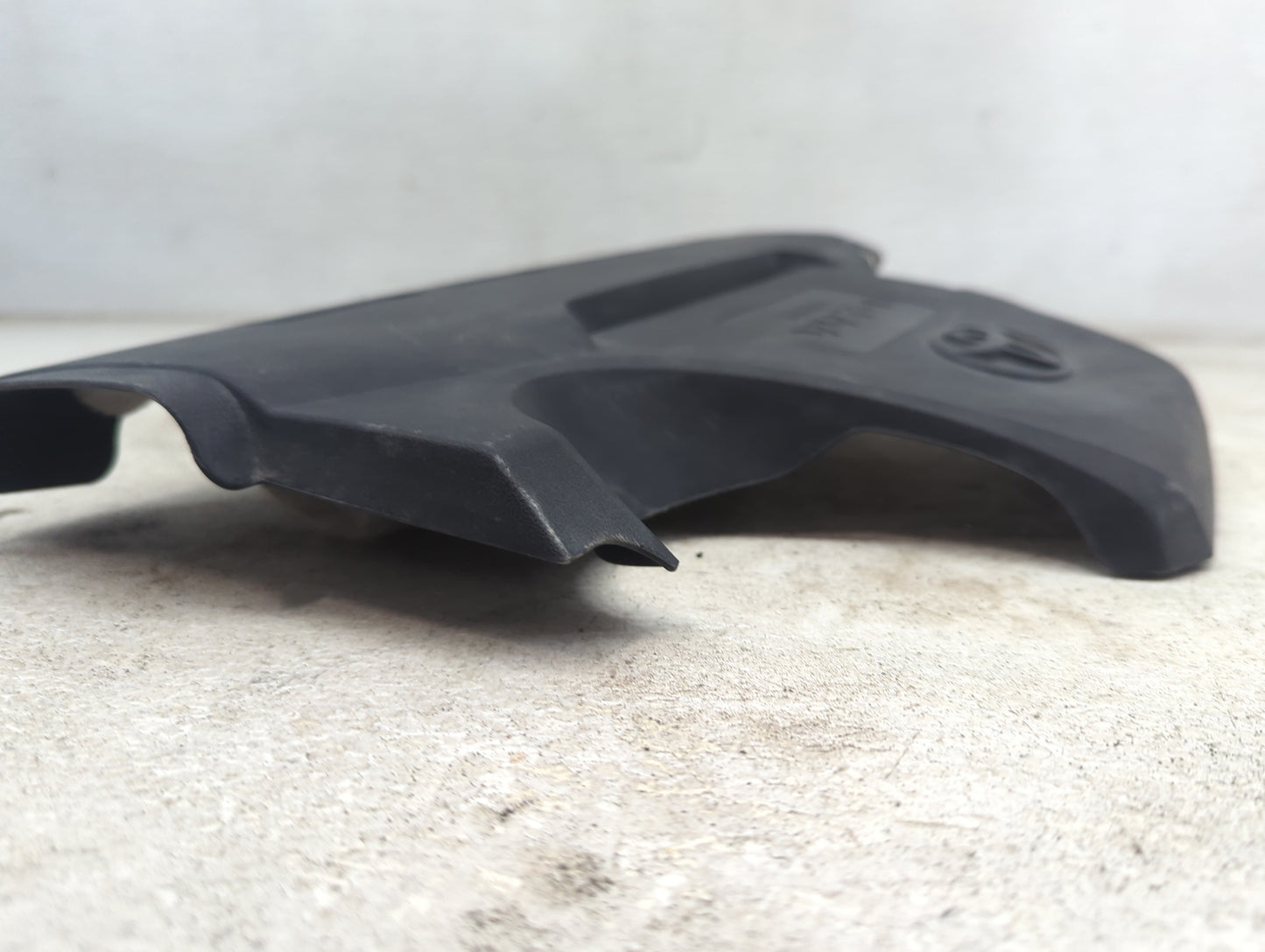 2014 Toyota Camry Engine Cover 1479447 - Oemusedautoparts1.com