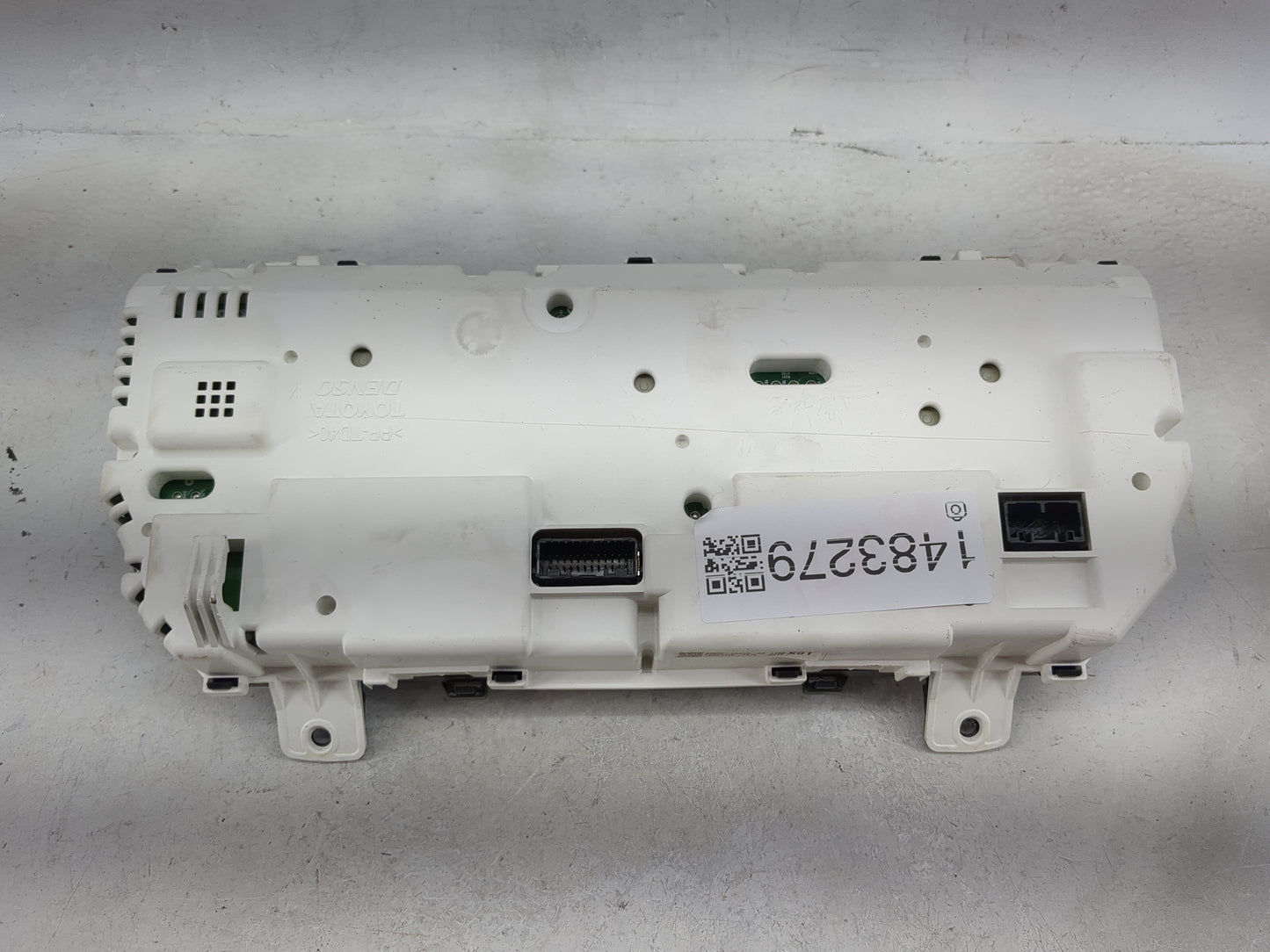 2013-2014 Toyota Camry Instrument Cluster Speedometer Gauges P/N:83800-0X610-00 TN257470-7670 Miles: Fits Fits 2013 2014 OEM