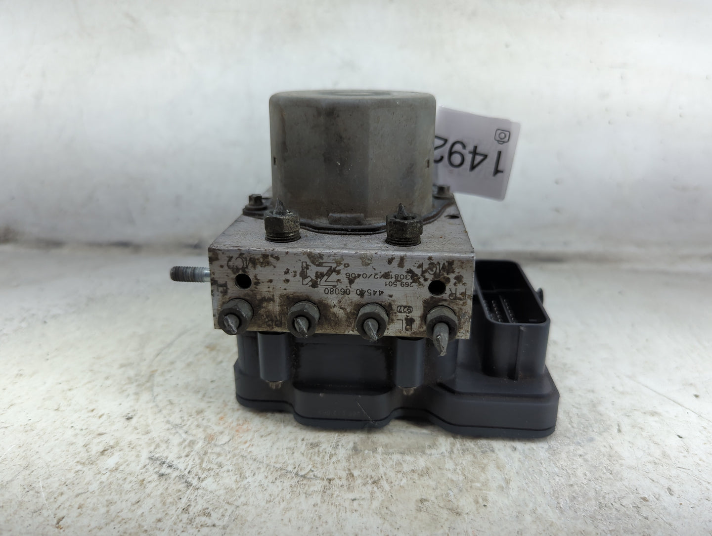 2013-2014 Toyota Camry ABS Pump Control Module Replacement P/N:44540-06080 89541-06080 Fits Fits 2013 2014 OEM Used Auto Par