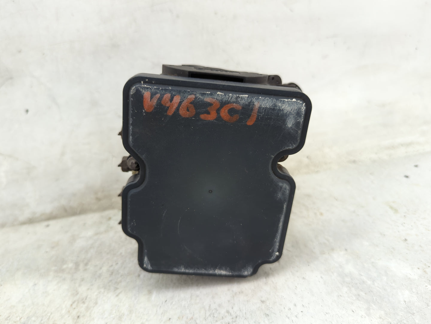 2013-2014 Toyota Camry ABS Pump Control Module Replacement P/N:44540-06170 0 265 342 664 Fits Fits 2013 2014 OEM Used Auto P