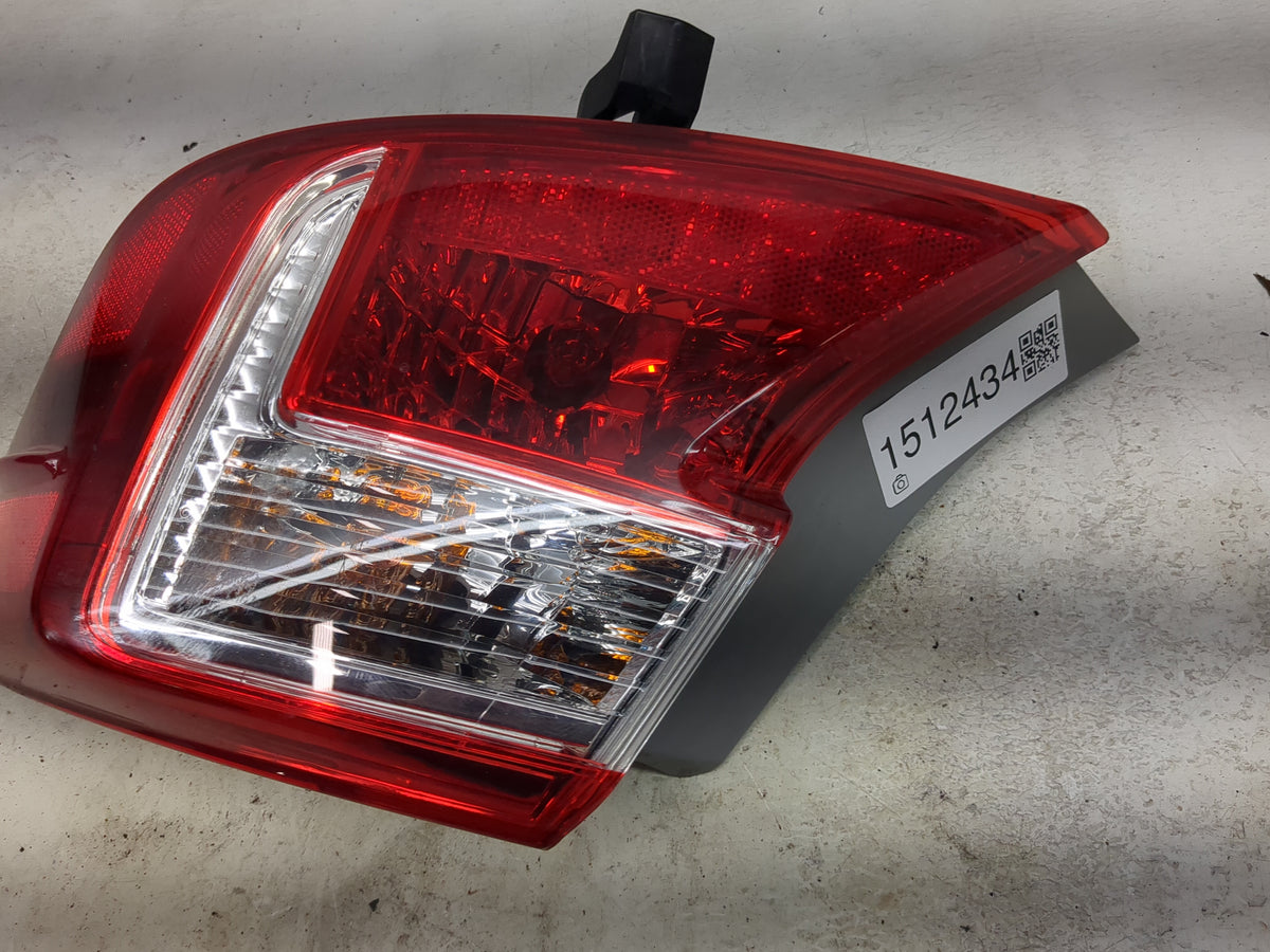 2012-2014 Toyota Camry Passenger Right Side Deck Lid Mounted Tail Light 1512434 - Oemusedautoparts1.com