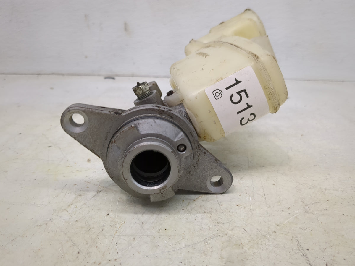 2014-2017 Toyota Camry Brake Master Cylinder 1513116 - Oemusedautoparts1.com
