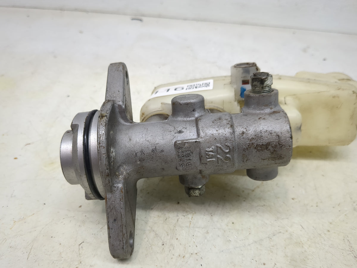2014-2017 Toyota Camry Brake Master Cylinder 1513116 - Oemusedautoparts1.com
