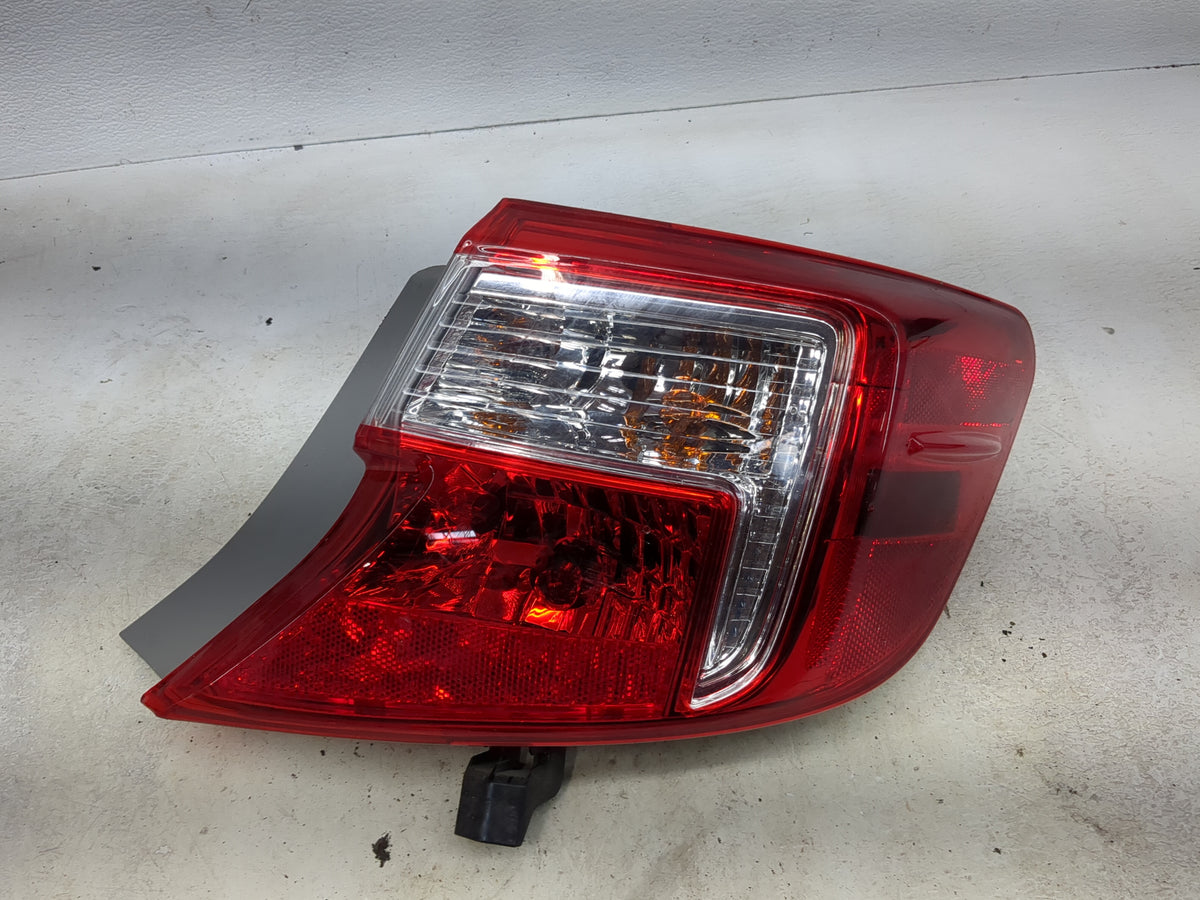 2012-2014 Toyota Camry Tail Light Assembly Passenger Right OEM Fits Fits 2012 2013 2014 OEM Used Auto Parts - Oemusedautopar