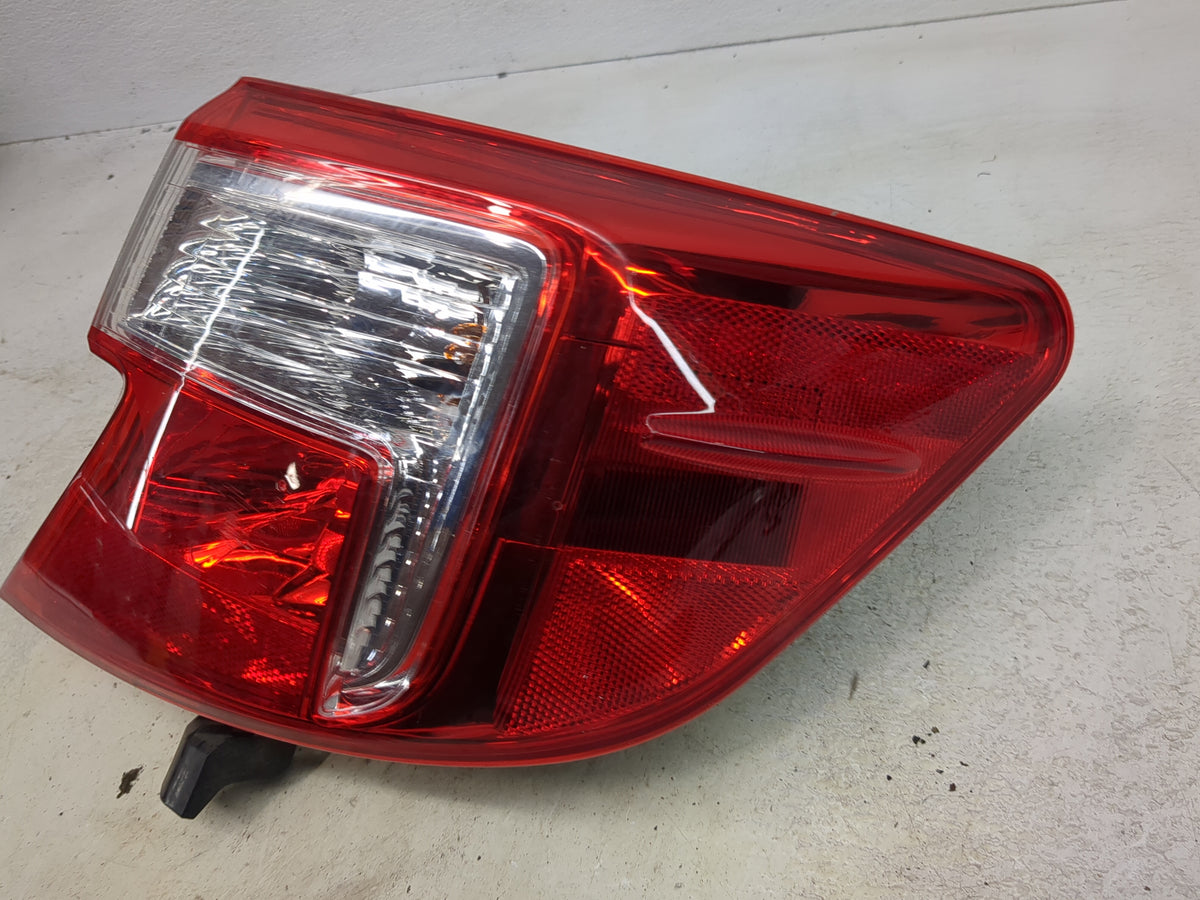 2012-2014 Toyota Camry Tail Light Assembly Passenger Right OEM Fits Fits 2012 2013 2014 OEM Used Auto Parts - Oemusedautopar