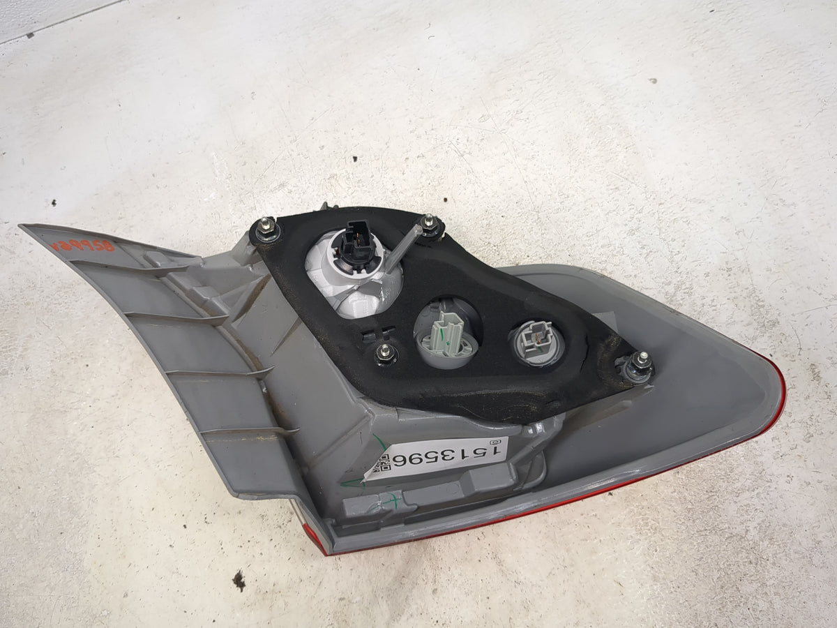 2012-2014 Toyota Camry Tail Light Assembly Passenger Right OEM Fits Fits 2012 2013 2014 OEM Used Auto Parts - Oemusedautopar