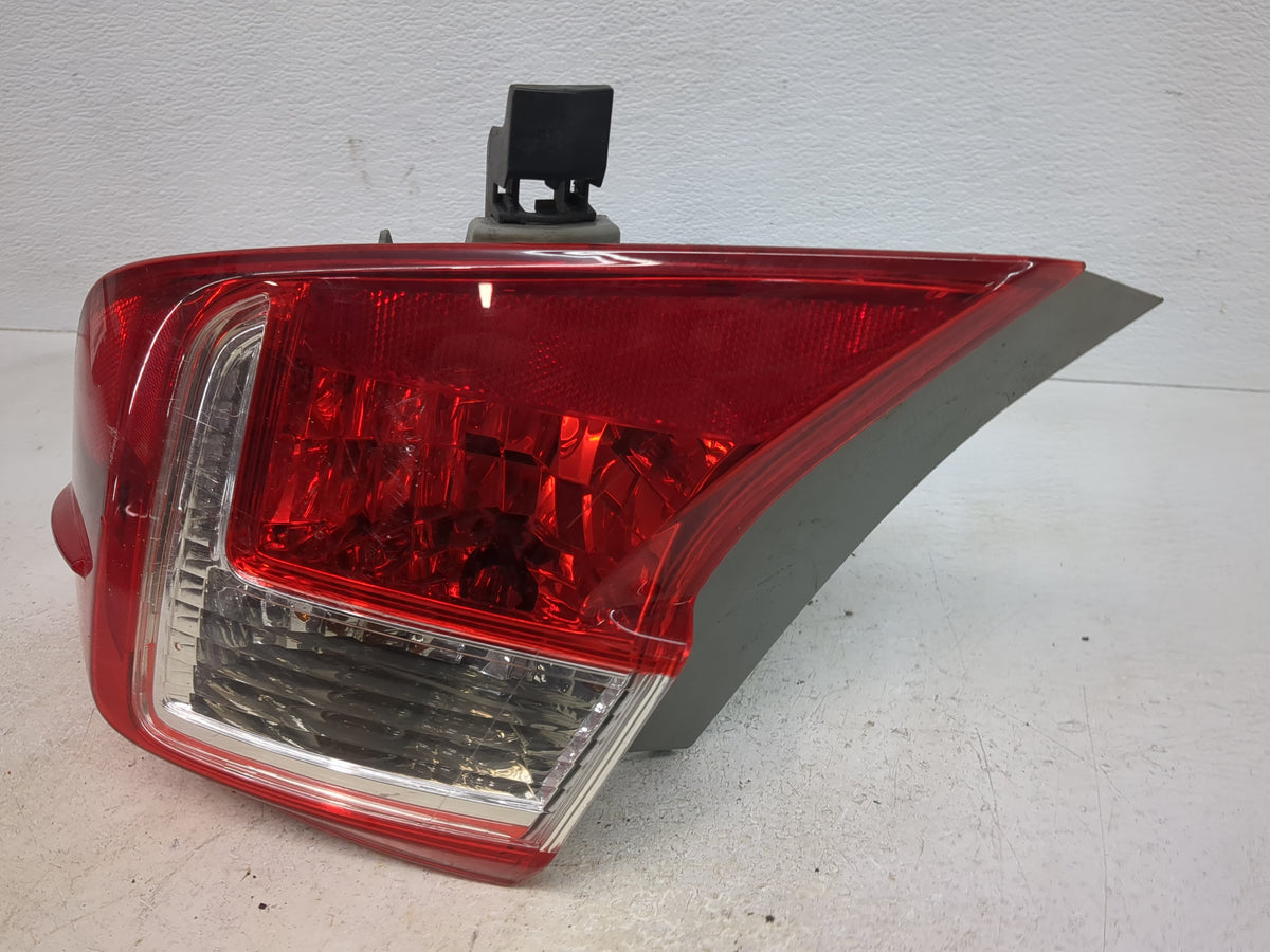 2012-2014 Toyota Camry Passenger Right Side Deck Lid Mounted Tail Light 1513704 - Oemusedautoparts1.com