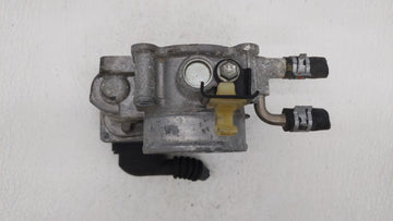2010-2017 Toyota Camry Throttle Body P/N:22030-0V010 22030-36010 Fits Fits 2009 2010 2011 2012 2013 2014 2015 2016 2017 2018 OEM Used Auto Parts