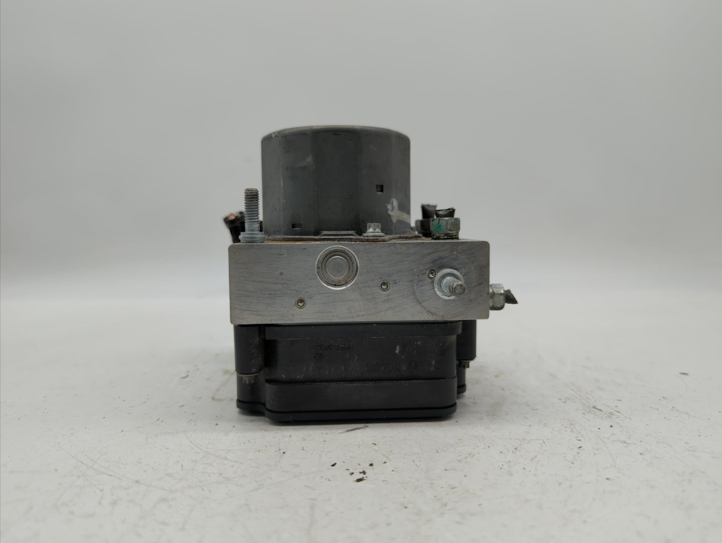 2013-2014 Toyota Camry ABS Pump Control Module Replacement P/N:44540-06080 44540-06100 Fits Fits 2013 2014 OEM Used Auto Par