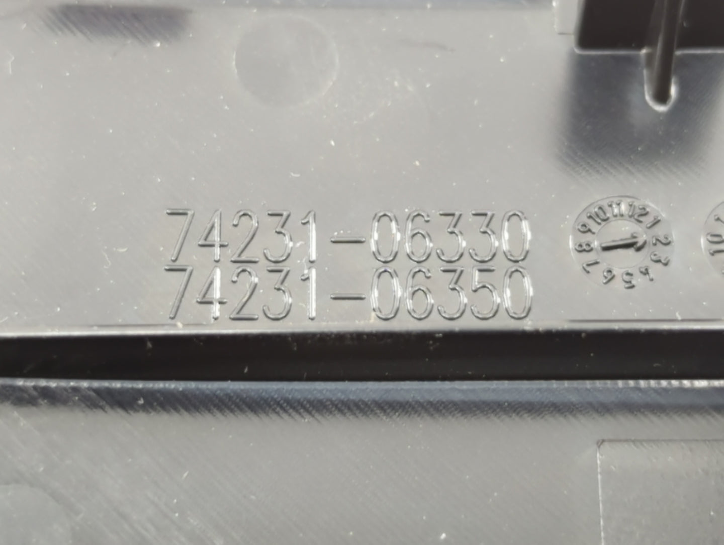 2014 Toyota Camry Passeneger Right Power Window Switch 74231-06330 - Oemusedautoparts1.com