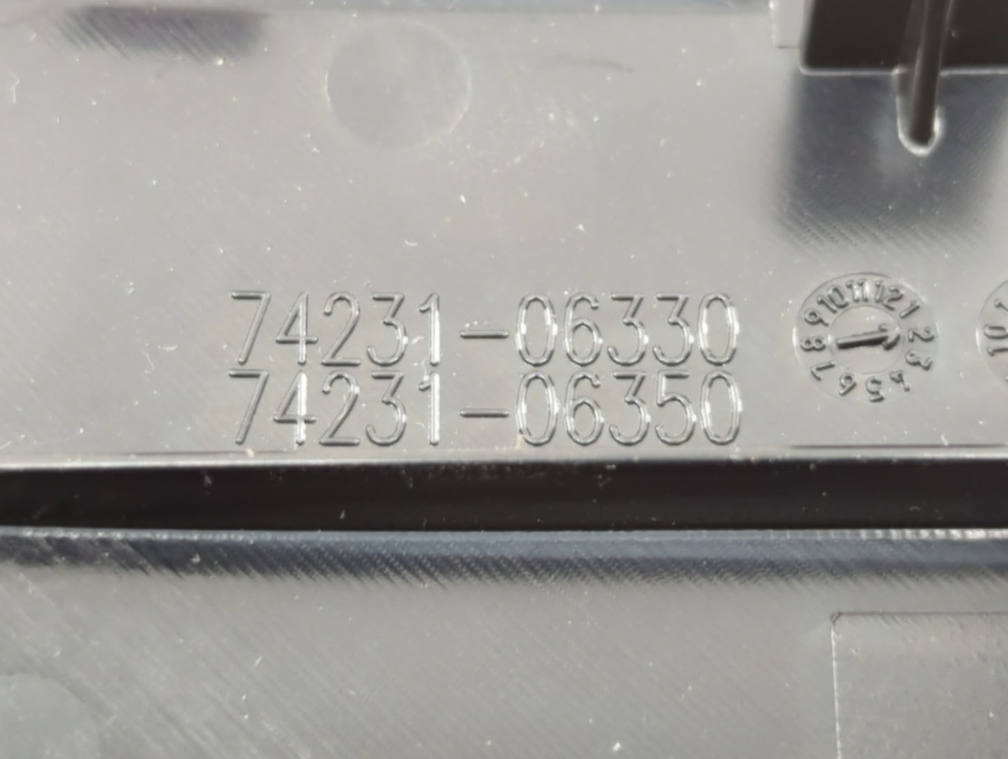 2014 Toyota Camry Passeneger Right Power Window Switch 74231-06330 - Oemusedautoparts1.com