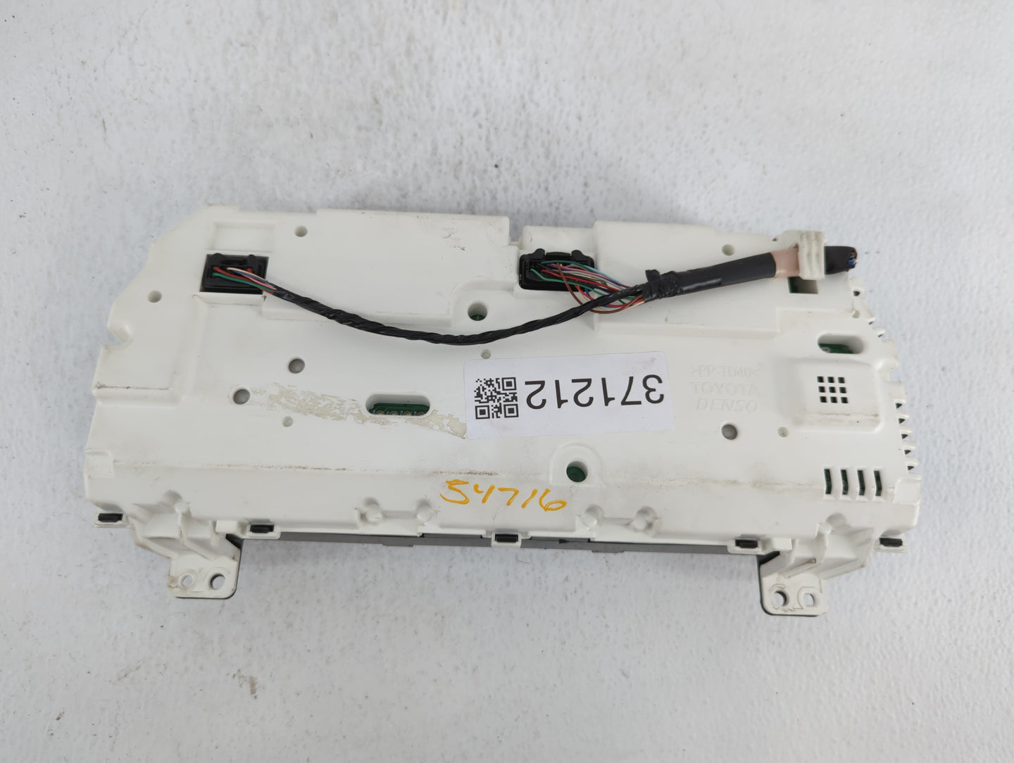 2013-2014 Toyota Camry Instrument Cluster Speedometer Gauges P/N:83800-0X630-00 83800-0X620-00 Fits Fits 2013 2014 OEM Used 
