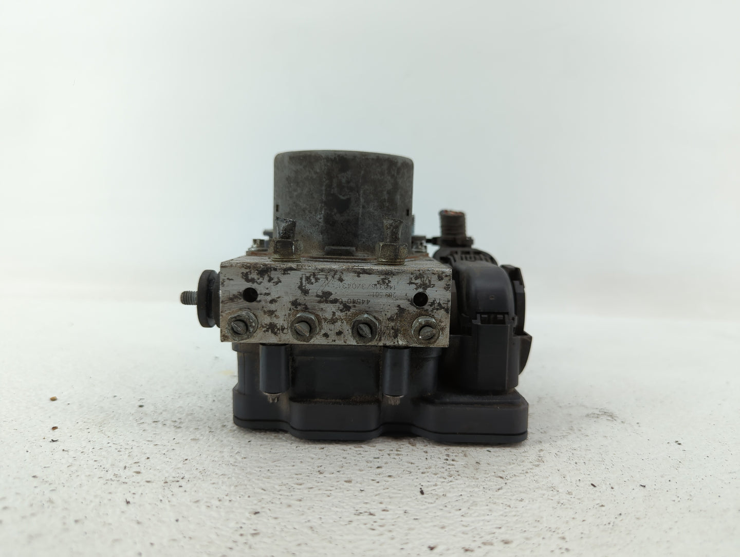 2013-2014 Toyota Camry ABS Pump Control Module Replacement P/N:44540-06080 44540-06100 Fits Fits 2013 2014 OEM Used Auto Par