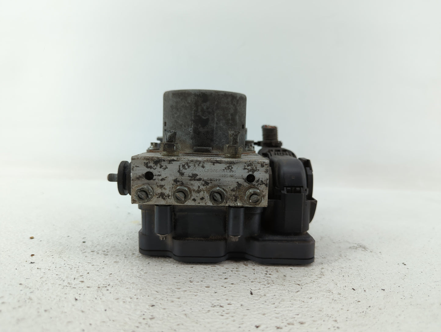 2013-2014 Toyota Camry ABS Pump Control Module Replacement P/N:44540-06080 44540-06100 Fits Fits 2013 2014 OEM Used Auto Par