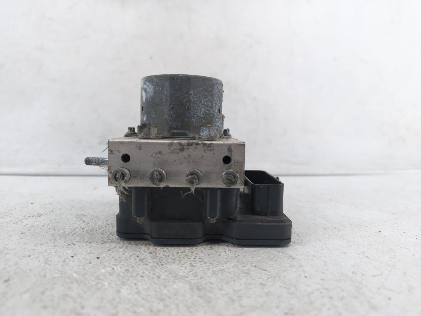 2013-2014 Toyota Camry ABS Pump Control Module Replacement P/N:44540-06100 Fits Fits 2013 2014 OEM Used Auto Parts - Oemused