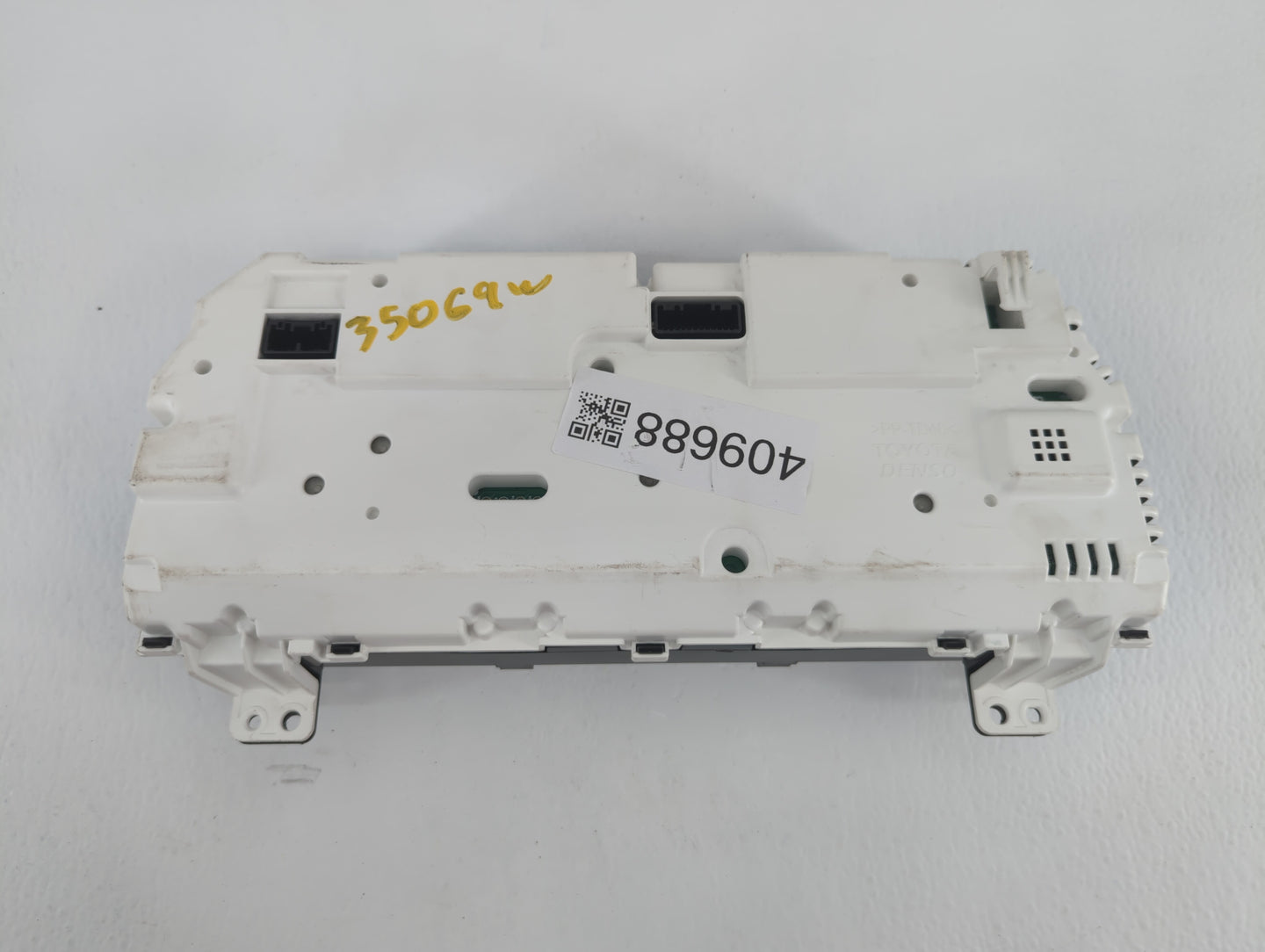 2013-2014 Toyota Camry Instrument Cluster Speedometer Gauges P/N:83800-0X630-00 83800-0X620-00 Fits Fits 2013 2014 OEM Used 