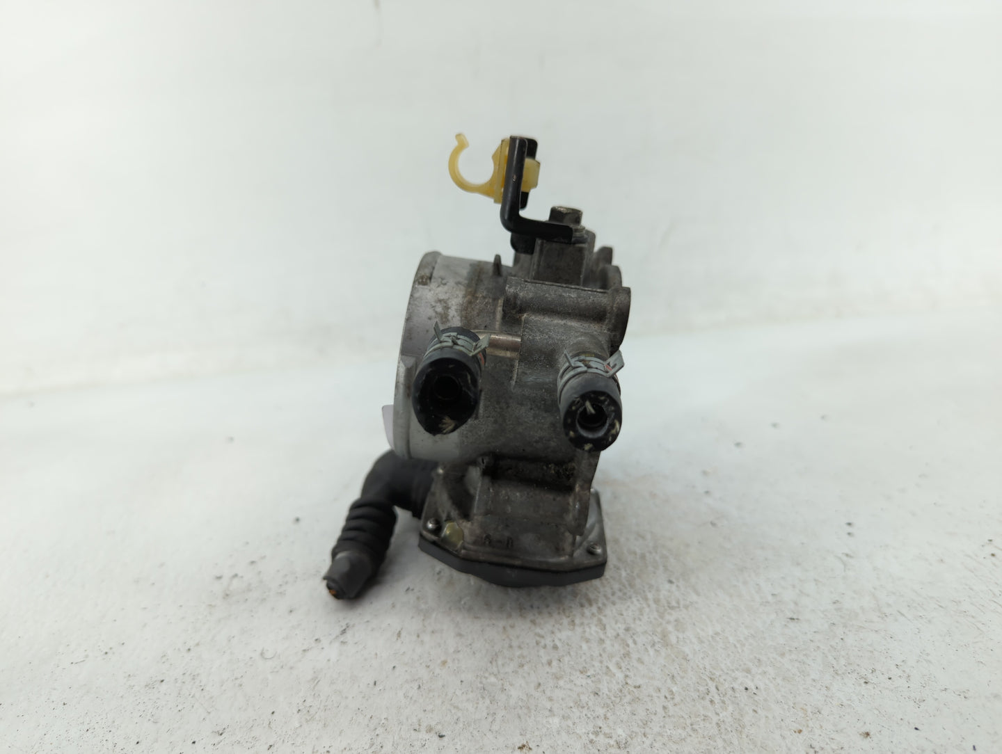 2010-2017 Toyota Camry Throttle Body P/N:22030-36010 22030-0V010 Fits Fits 2009 2010 2011 2012 2013 2014 2015 2016 2017 2018