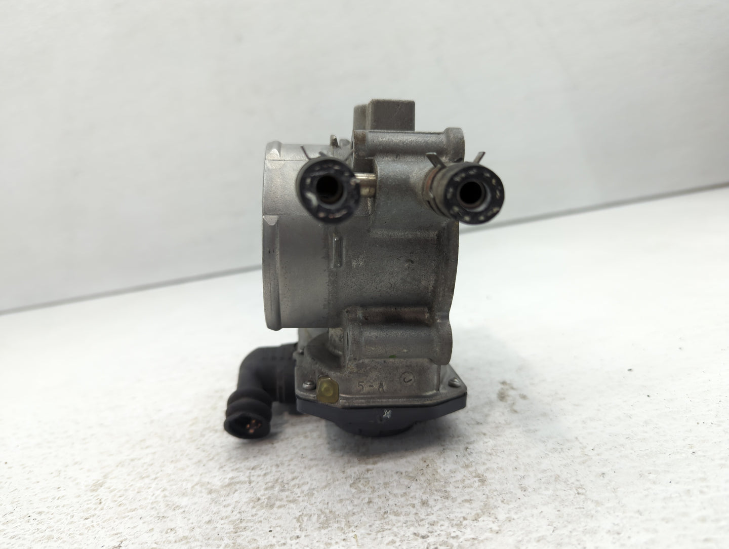 2010-2017 Toyota Camry Throttle Body P/N:22030-0V010 Fits Fits 2009 2010 2011 2012 2013 2014 2015 2016 2017 2018 2019 OEM Us